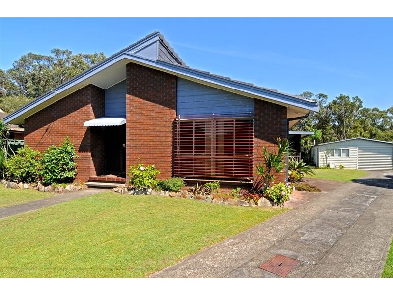 24 Bayside Avenue, North Haven NSW 2443
