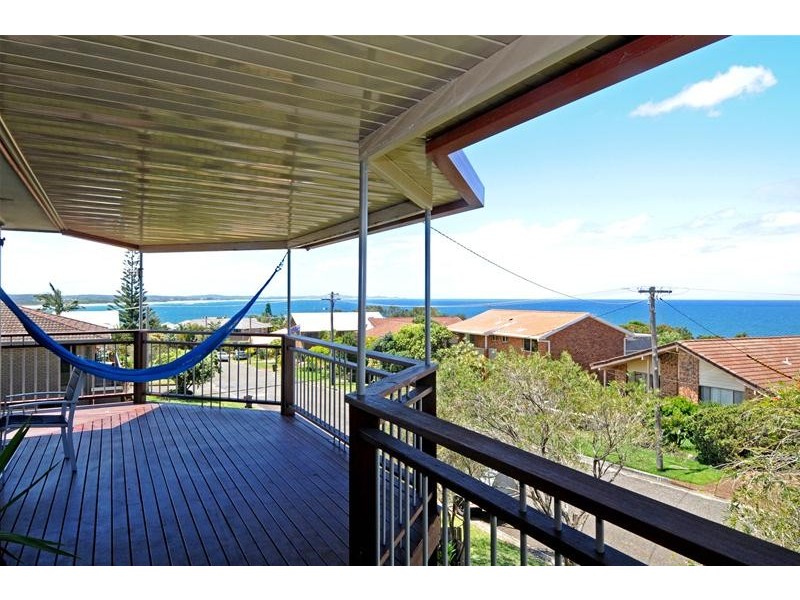 11 Banksia Avenue, Bonny Hills NSW 2445