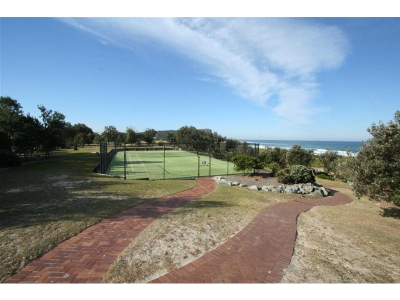 503 James Atkins Close, Dunbogan NSW 2443