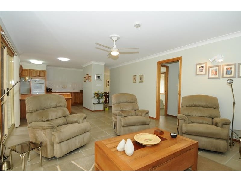 12 Victoria Place, Laurieton NSW 2443