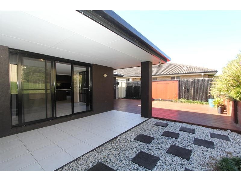 48 Explorers Way, Lake Cathie NSW 2445