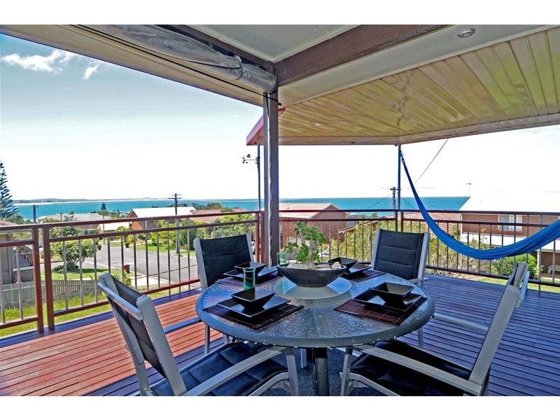 11 Banksia Avenue, Bonny Hills NSW 2445