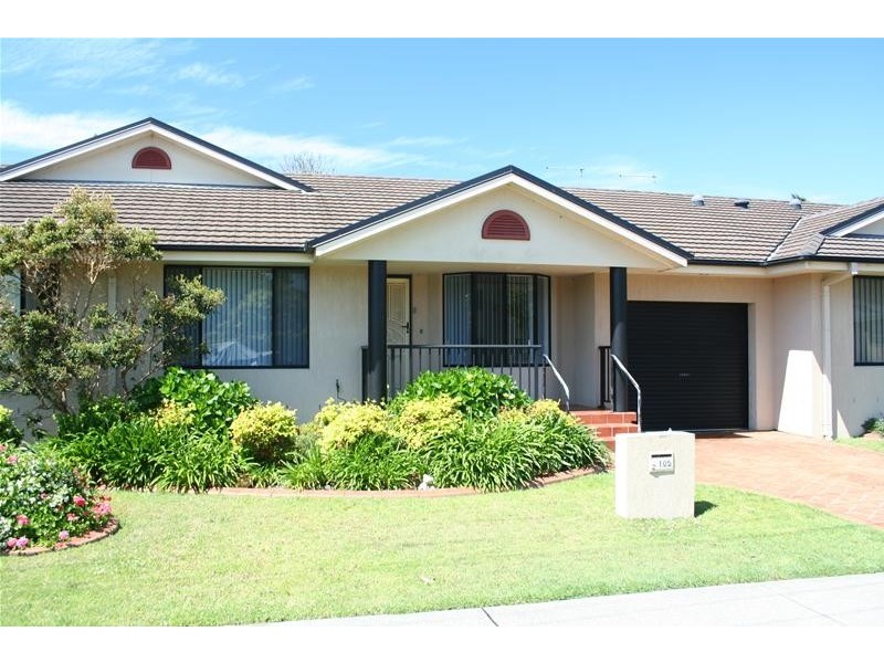 2/105 The Parade, North Haven NSW 2443