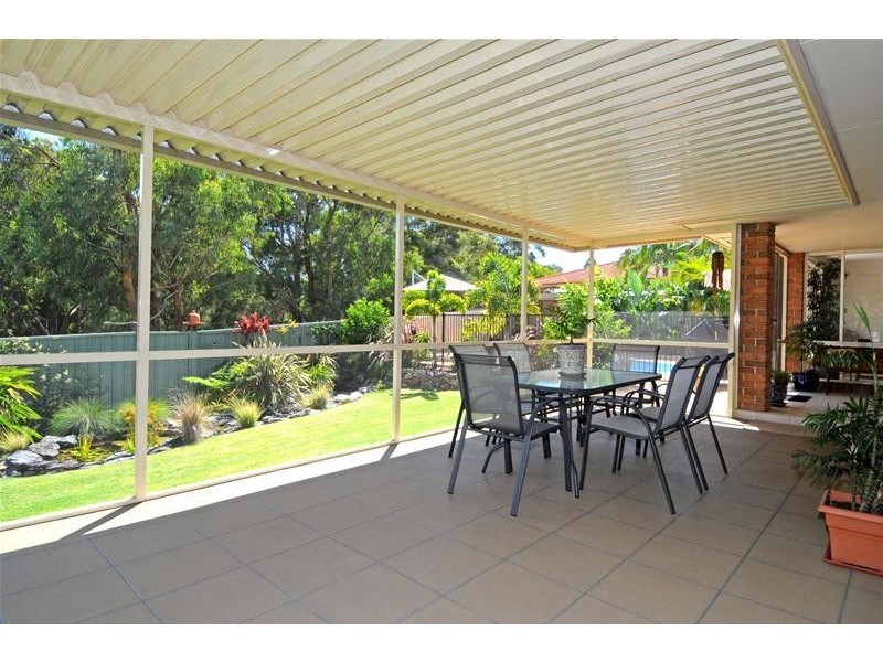 16 Alexander Close, Dunbogan NSW 2443