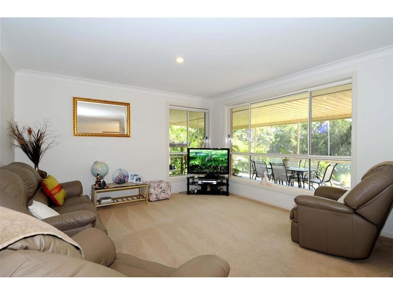 16 Alexander Close, Dunbogan NSW 2443