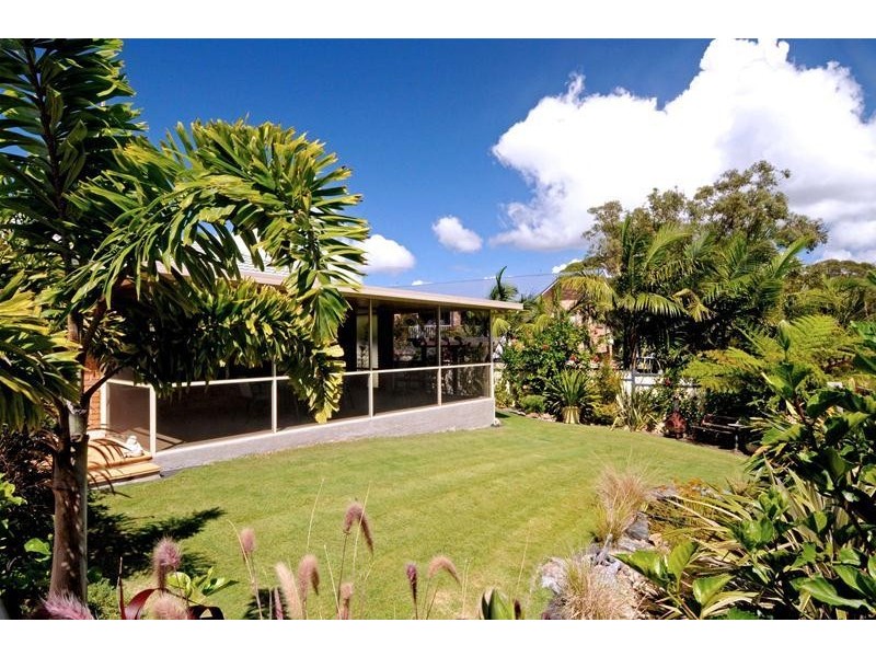 16 Alexander Close, Dunbogan NSW 2443