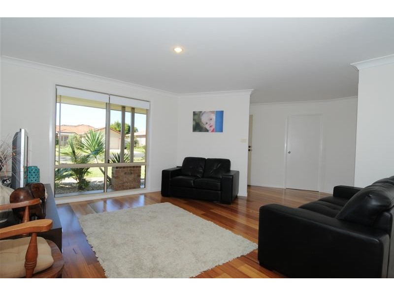 24 Kendall Crescent, Bonny Hills NSW 2445