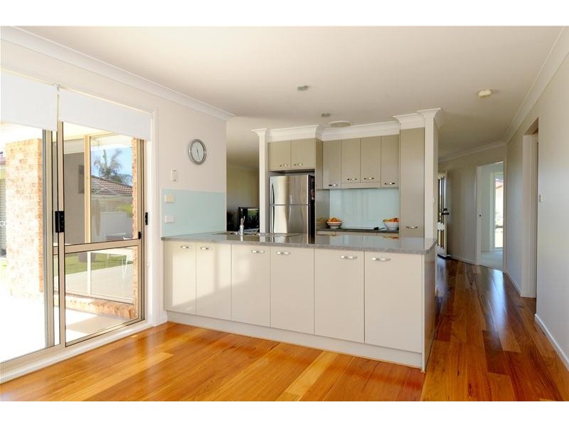 24 Kendall Crescent, Bonny Hills NSW 2445