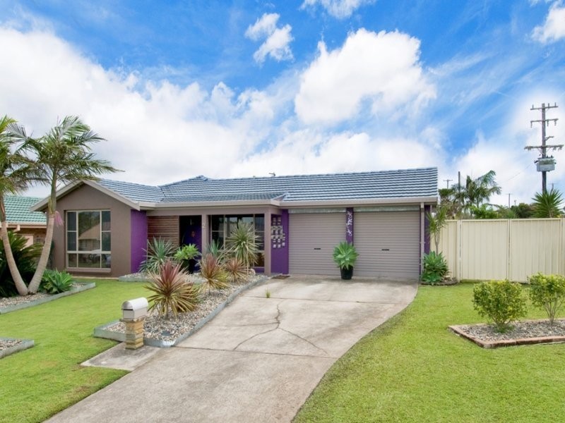 2 Miala Street, Lake Cathie NSW 2445