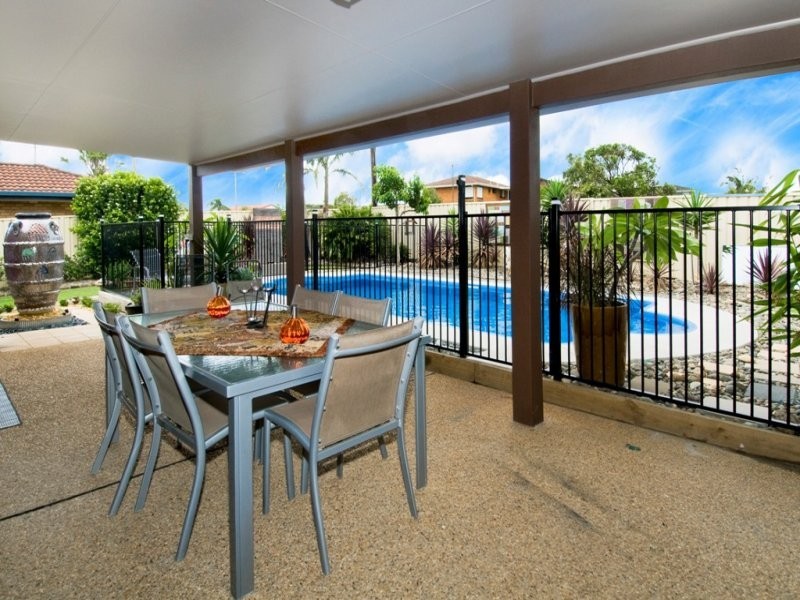 2 Miala Street, Lake Cathie NSW 2445