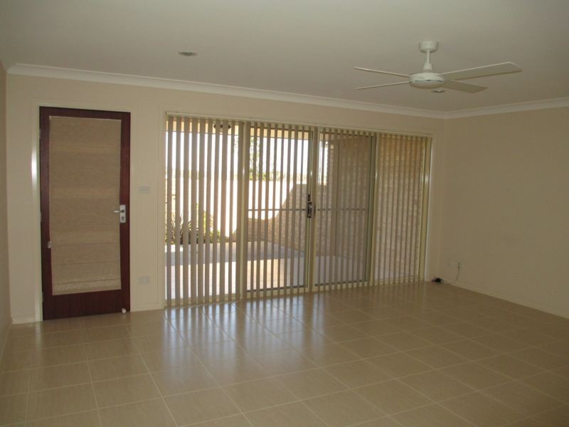 2/90 Lord Street, Laurieton NSW 2443