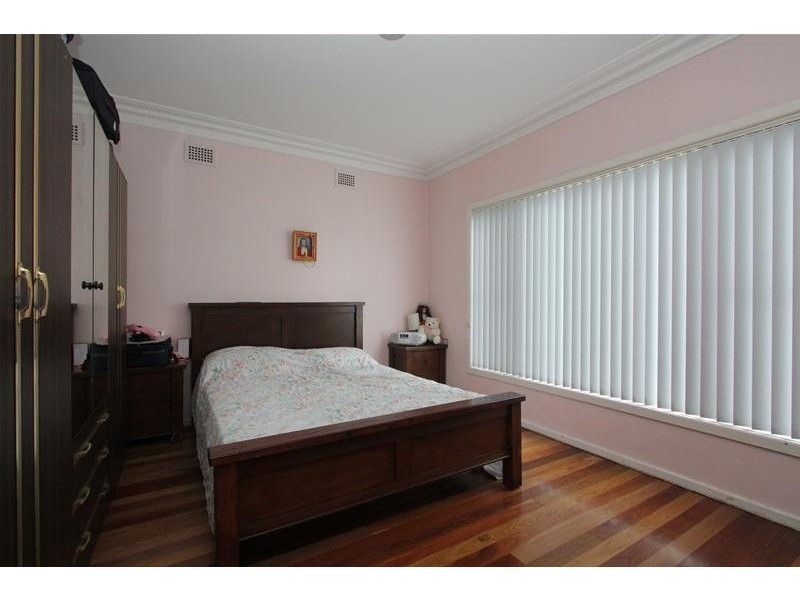 17 Lake Street, Laurieton NSW 2443