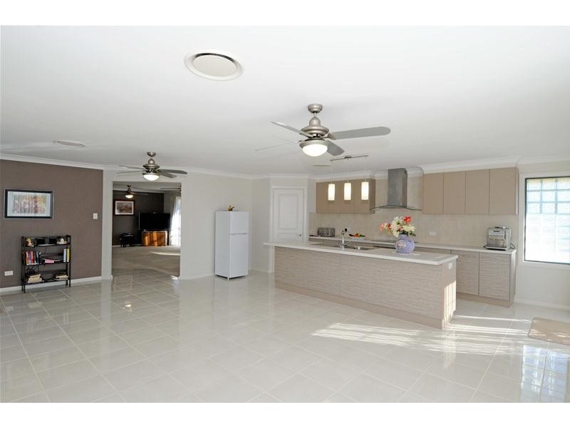 8 Grenadines Way, Bonny Hills NSW 2445