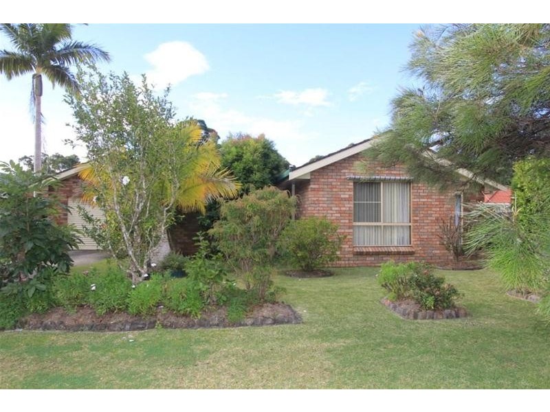 6 Heron Place, Laurieton NSW 2443