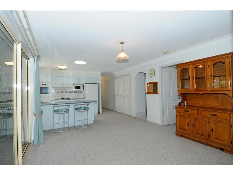 8 Explorers Way, Lake Cathie NSW 2445