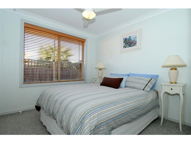 8 Explorers Way, Lake Cathie NSW 2445