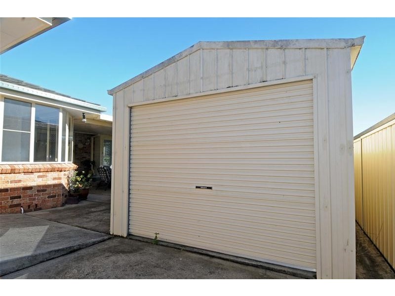 8 Explorers Way, Lake Cathie NSW 2445