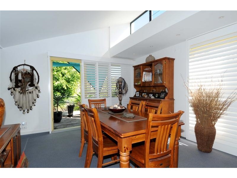 12 Orana Drive, Lake Cathie NSW 2445