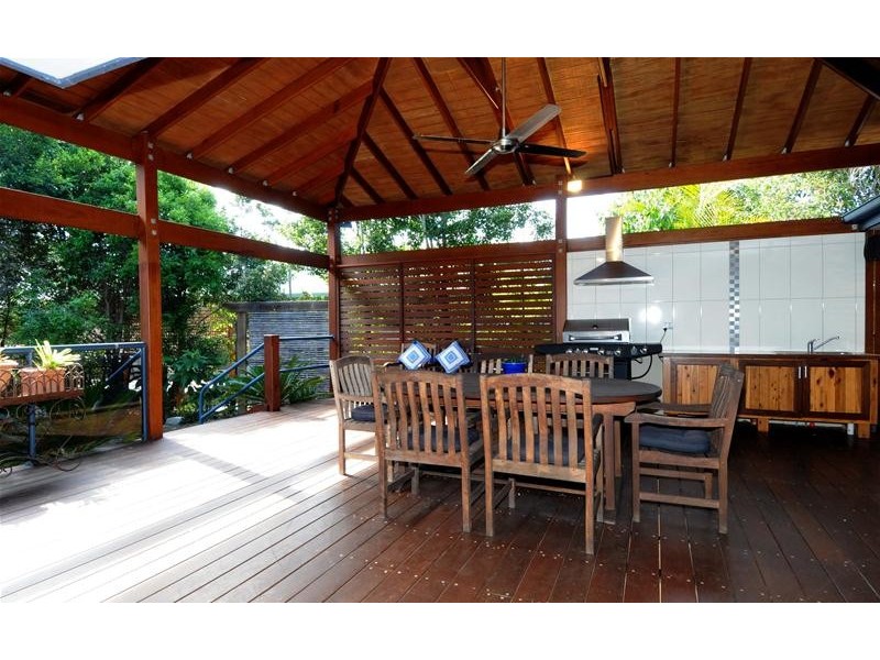 2 Tallarook Close, Dunbogan NSW 2443