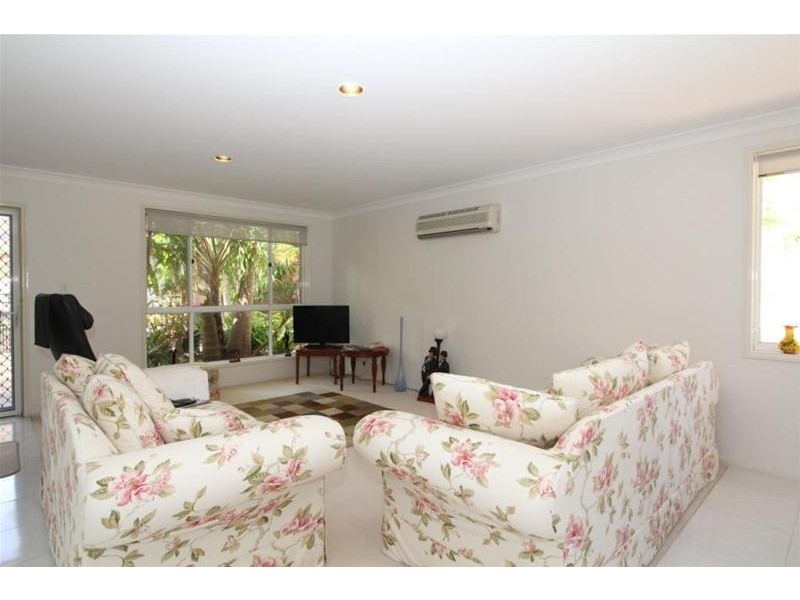 11 Lakeview Crescent, Laurieton NSW 2443