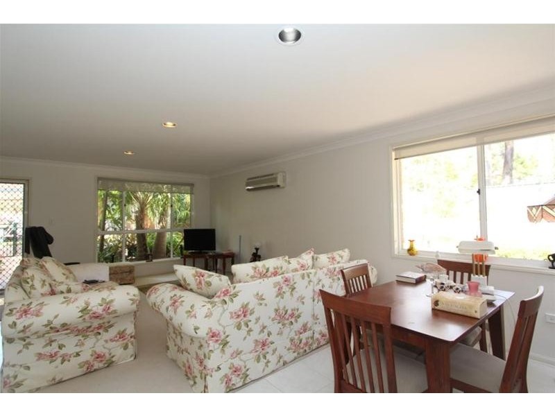 11 Lakeview Crescent, Laurieton NSW 2443