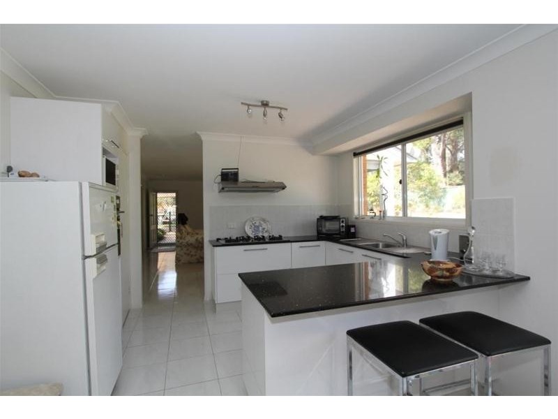 11 Lakeview Crescent, Laurieton NSW 2443