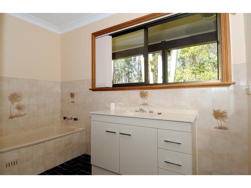 2 Mountain View Road, Laurieton NSW 2443