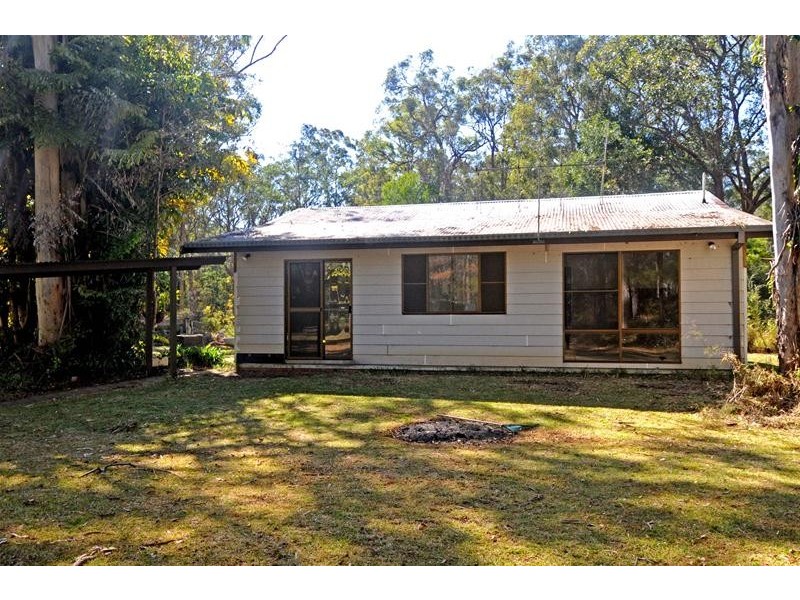2 Mountain View Road, Laurieton NSW 2443