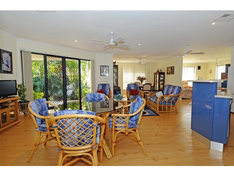 45 Admirals Circle, Laurieton NSW 2443