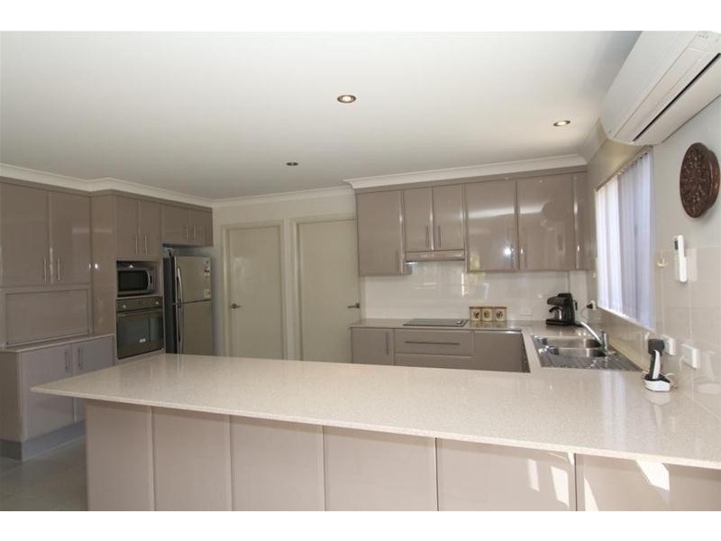 2/39 The Parade, North Haven NSW 2443