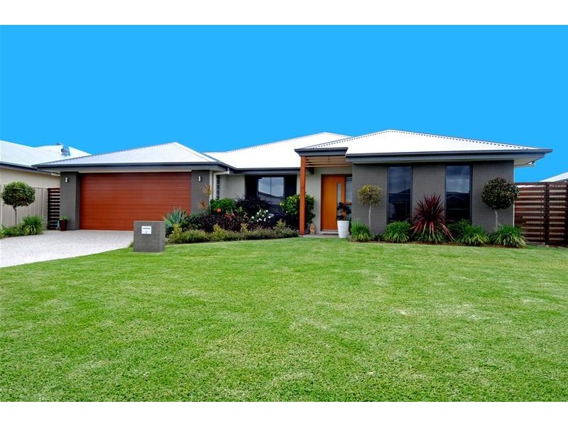 8 Magellan Place, Bonny Hills NSW 2445