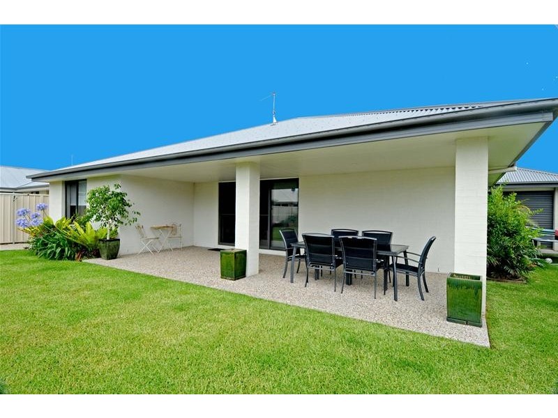 8 Magellan Place, Bonny Hills NSW 2445