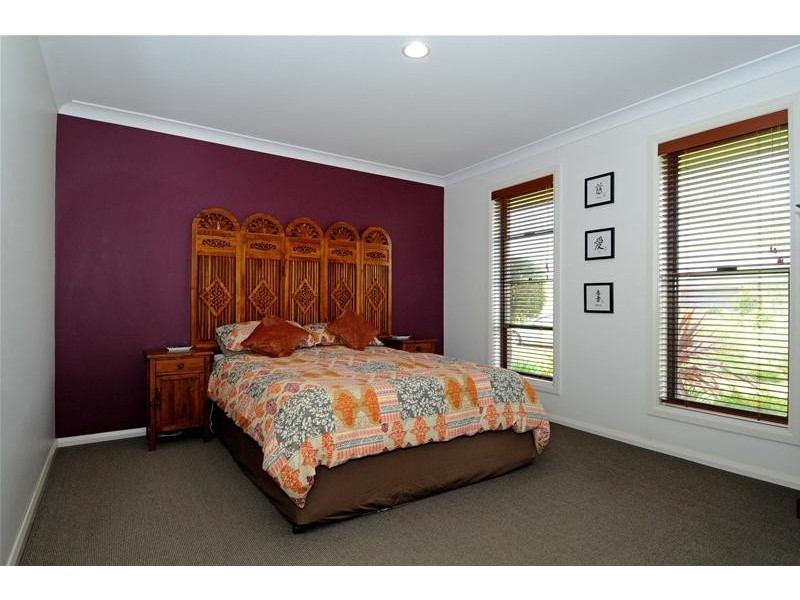 8 Magellan Place, Bonny Hills NSW 2445