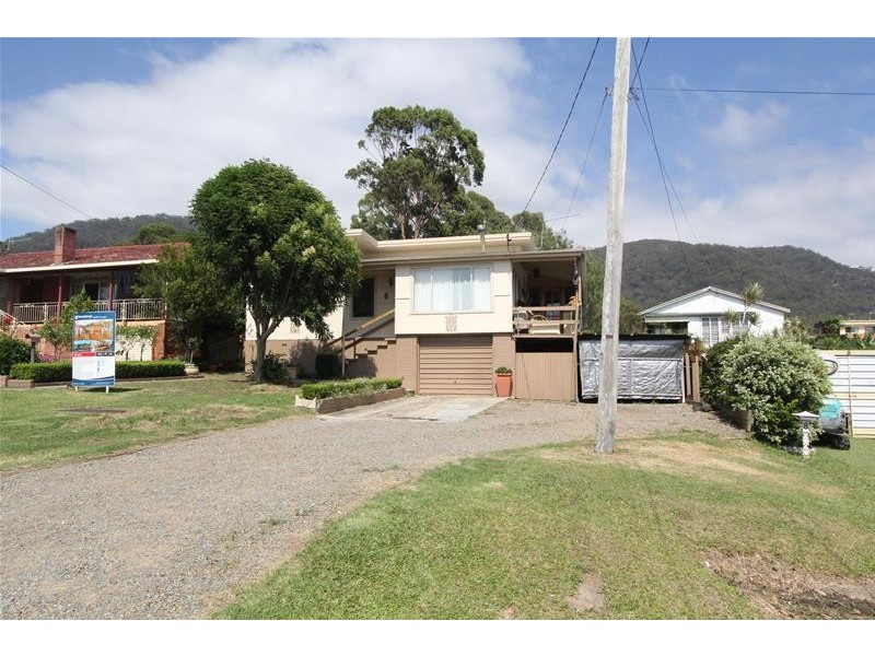 6 Lake Street, Laurieton NSW 2443