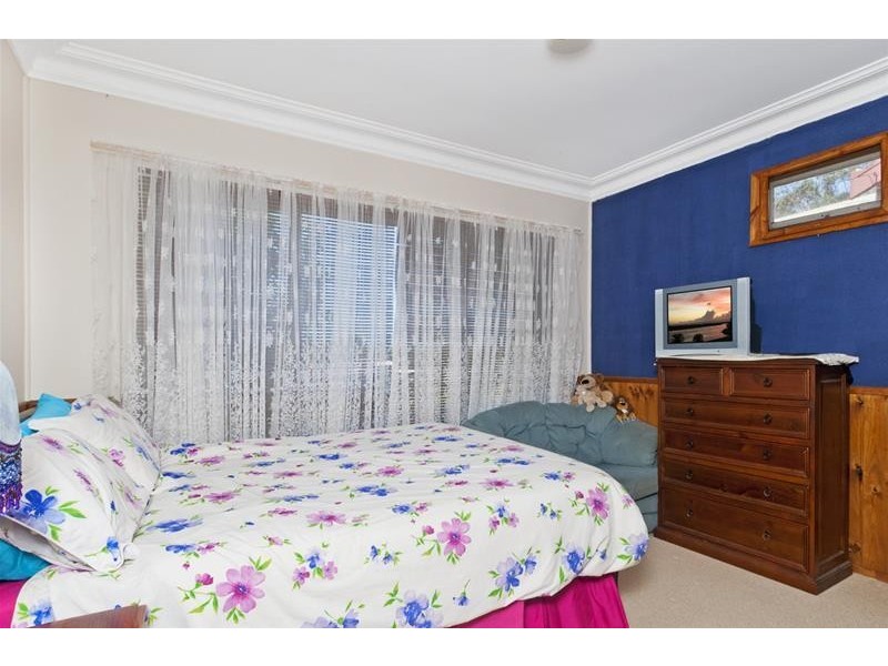 6 Lake Street, Laurieton NSW 2443