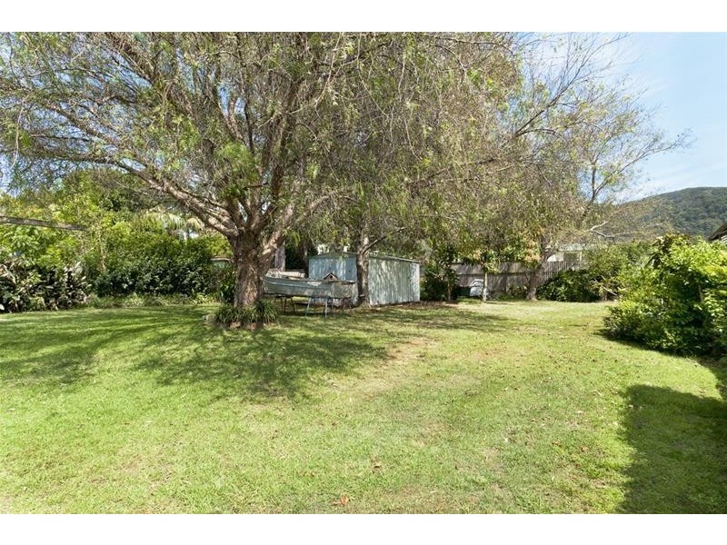 6 Lake Street, Laurieton NSW 2443