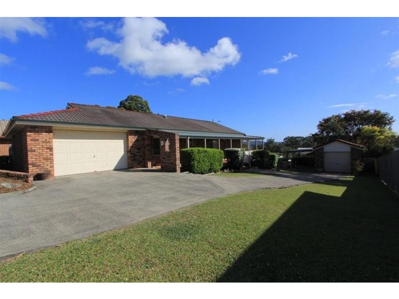 19 Waterview Crescent, Laurieton NSW 2443