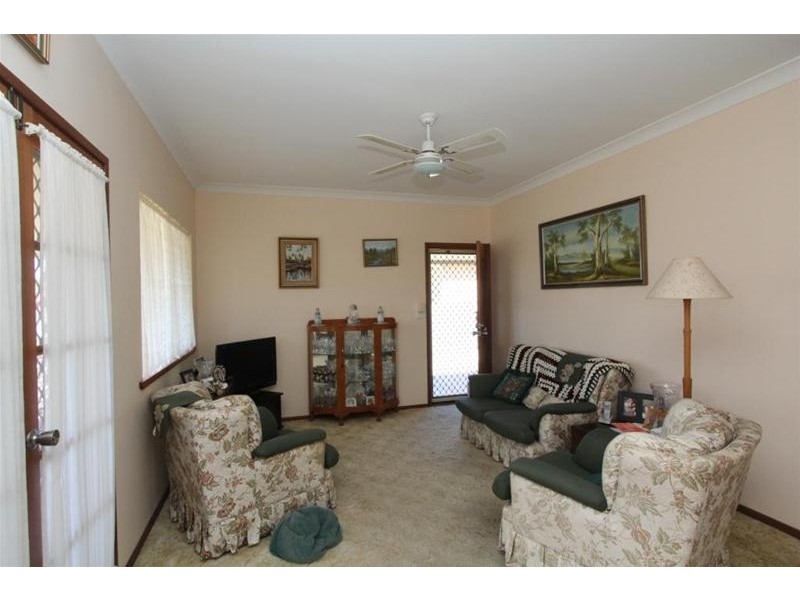 19 Waterview Crescent, Laurieton NSW 2443