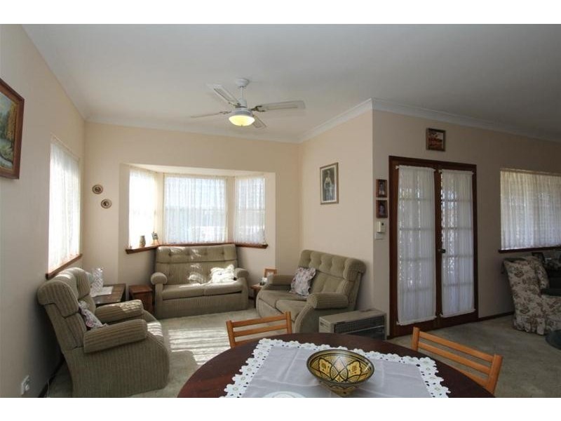 19 Waterview Crescent, Laurieton NSW 2443