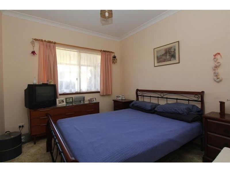 19 Waterview Crescent, Laurieton NSW 2443