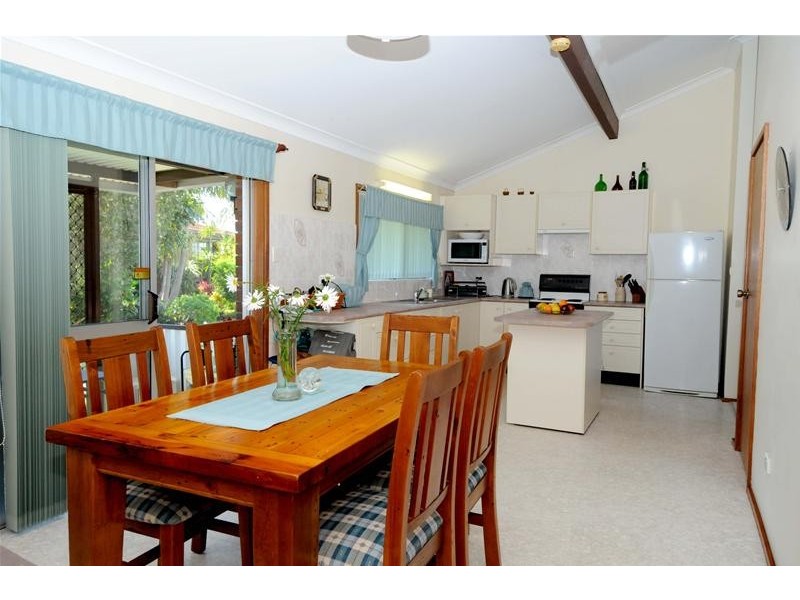 24 Bayside Avenue, North Haven NSW 2443