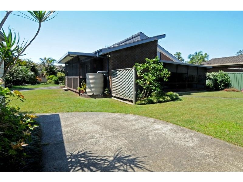 24 Bayside Avenue, North Haven NSW 2443
