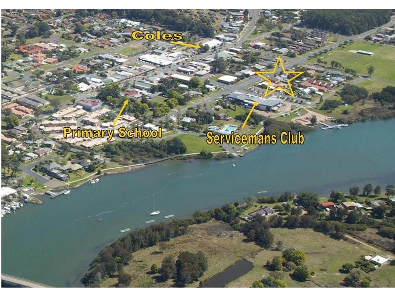 17 Lake Street, Laurieton NSW 2443