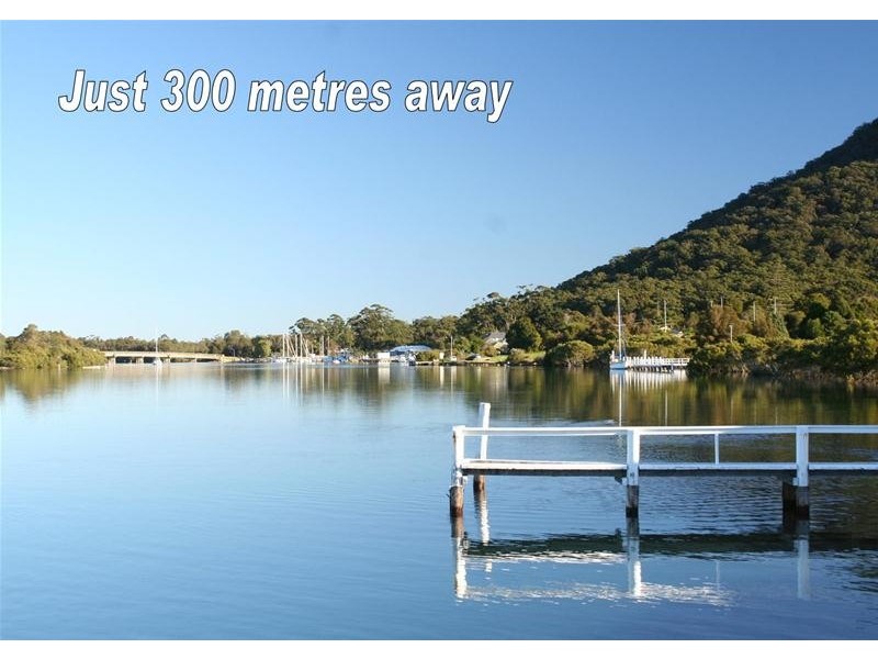 17 Lake Street, Laurieton NSW 2443