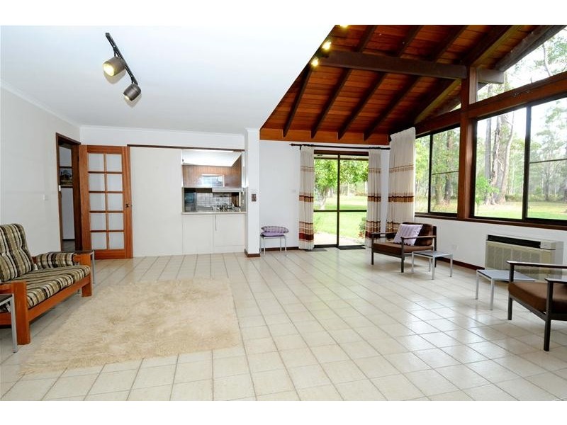 8 Mountain View Road, Laurieton NSW 2443