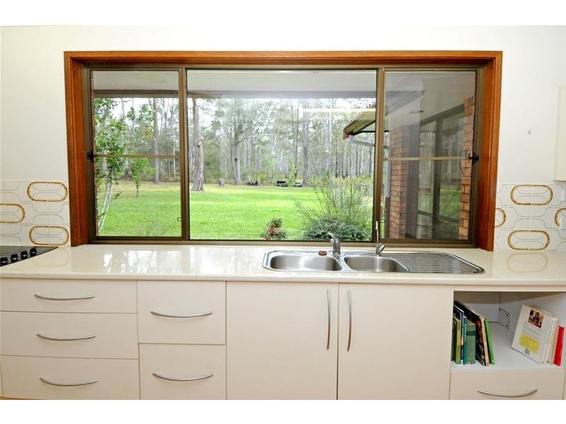 8 Mountain View Road, Laurieton NSW 2443