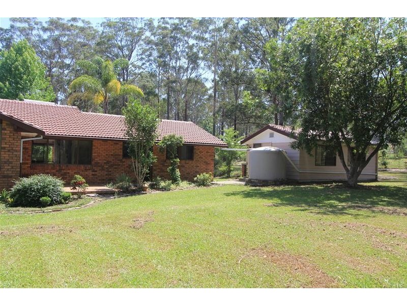 8 Mountain View Road, Laurieton NSW 2443