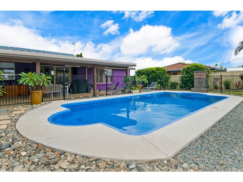 2 Miala Street, Lake Cathie NSW 2445