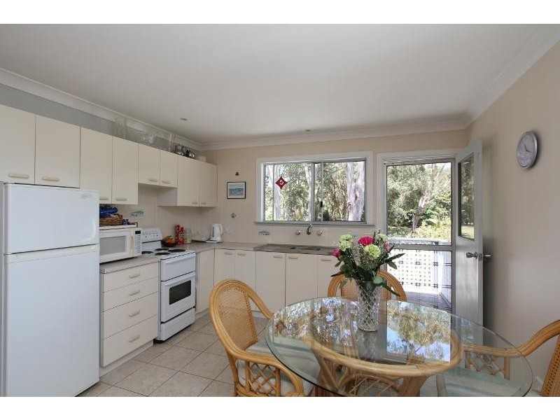 16 Bell Street, Dunbogan NSW 2443