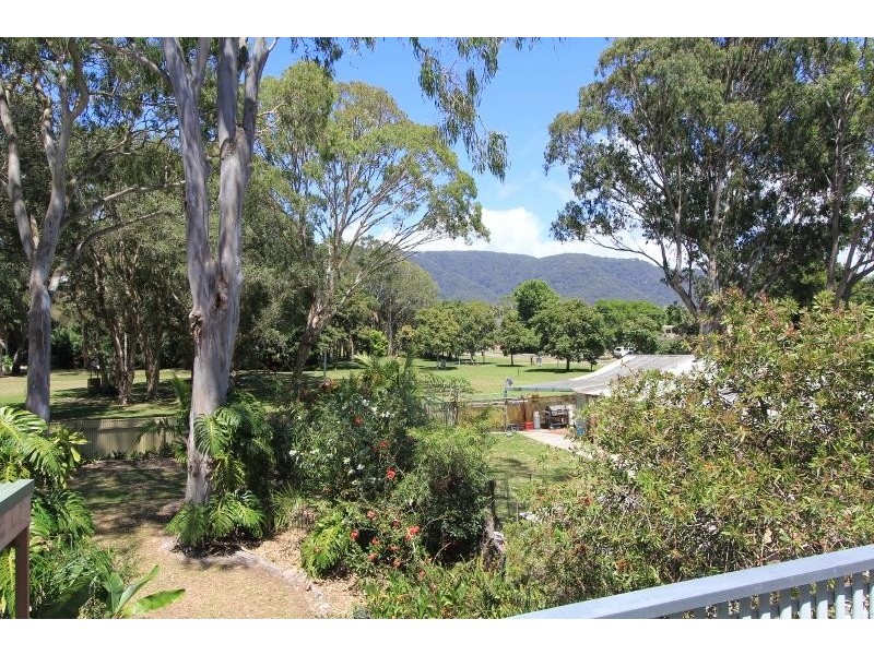 16 Bell Street, Dunbogan NSW 2443